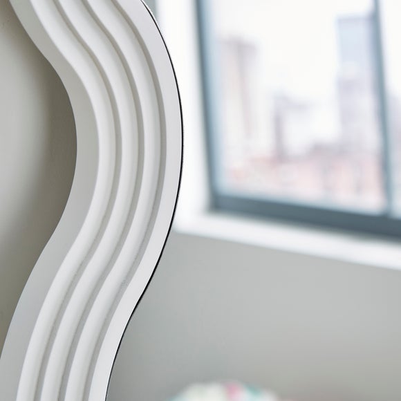 Ribbed Wavy Full Length Leaner Mirror, product image 2