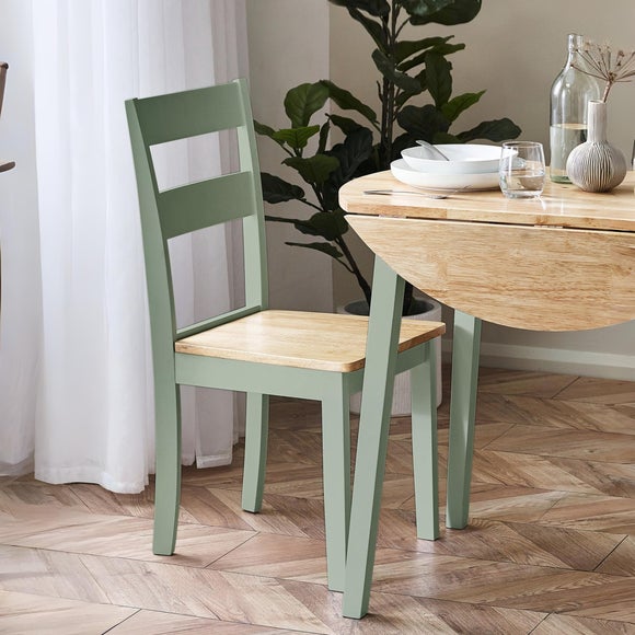 Linwood Round Dropleaf Dining Table with 2 Dining Chairs